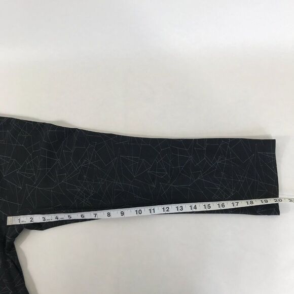 Eddie Bauer Active Capri Pant Women's Small Black Geo Print Stretch Pocket Gym - Picture 6 of 9